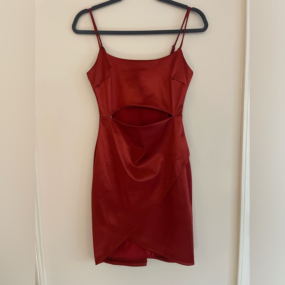 Lulus cross over cutout mini!